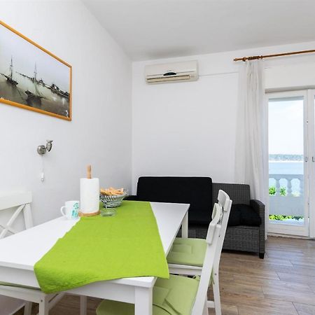 Apartments Biserka Barbat na Rabu Bagian luar foto