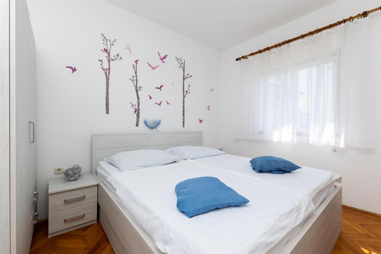 Apartments Biserka Barbat na Rabu Bagian luar foto