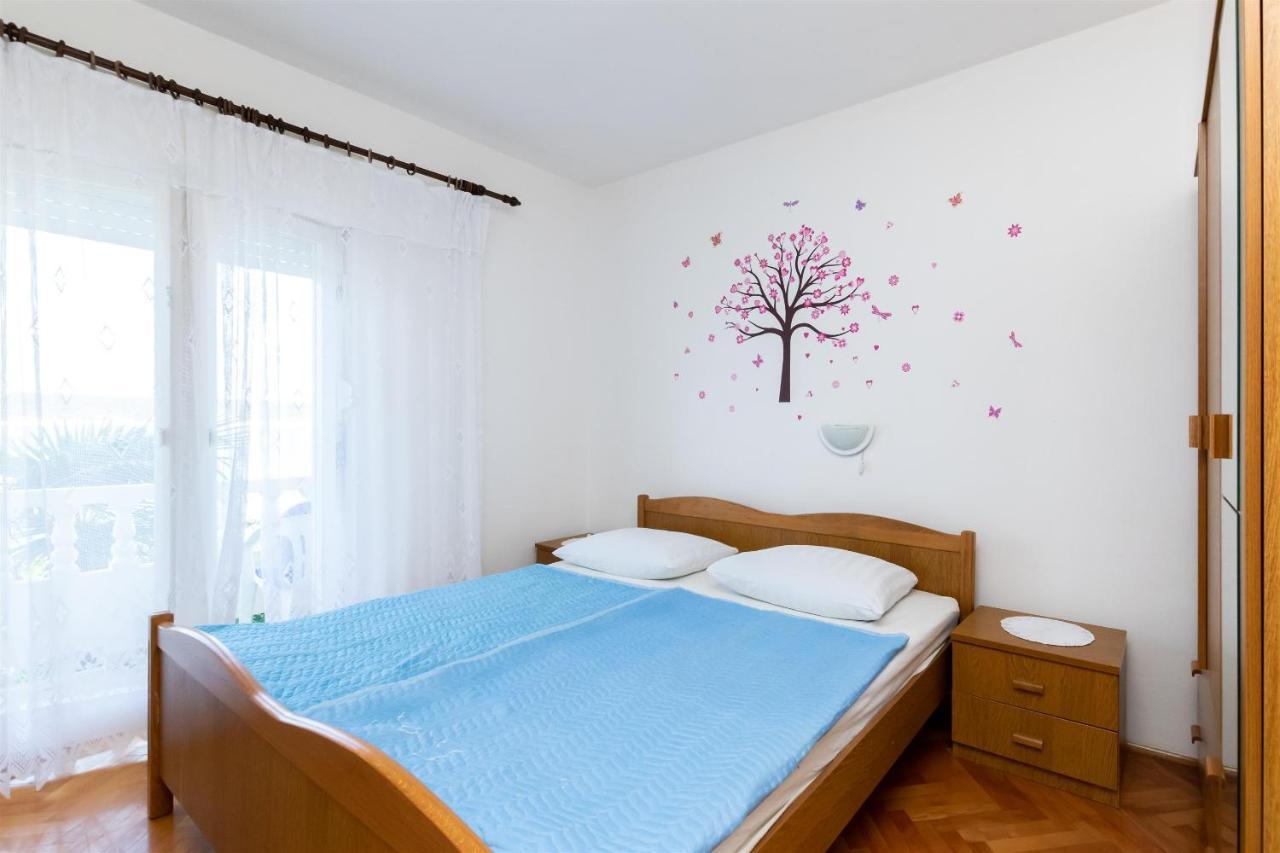 Apartments Biserka Barbat na Rabu Bagian luar foto