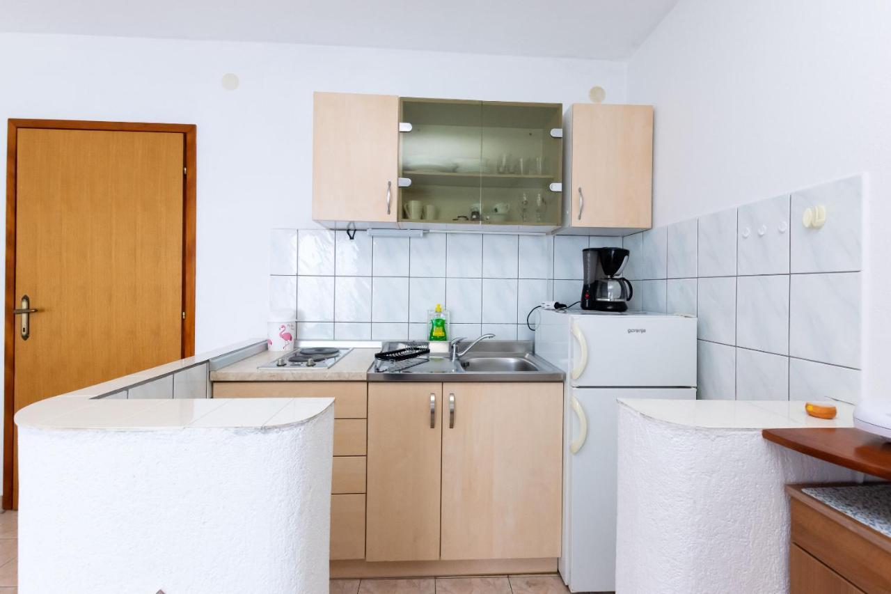 Apartments Biserka Barbat na Rabu Bagian luar foto