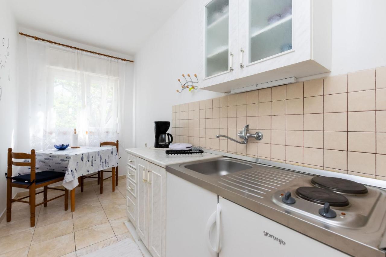 Apartments Biserka Barbat na Rabu Bagian luar foto