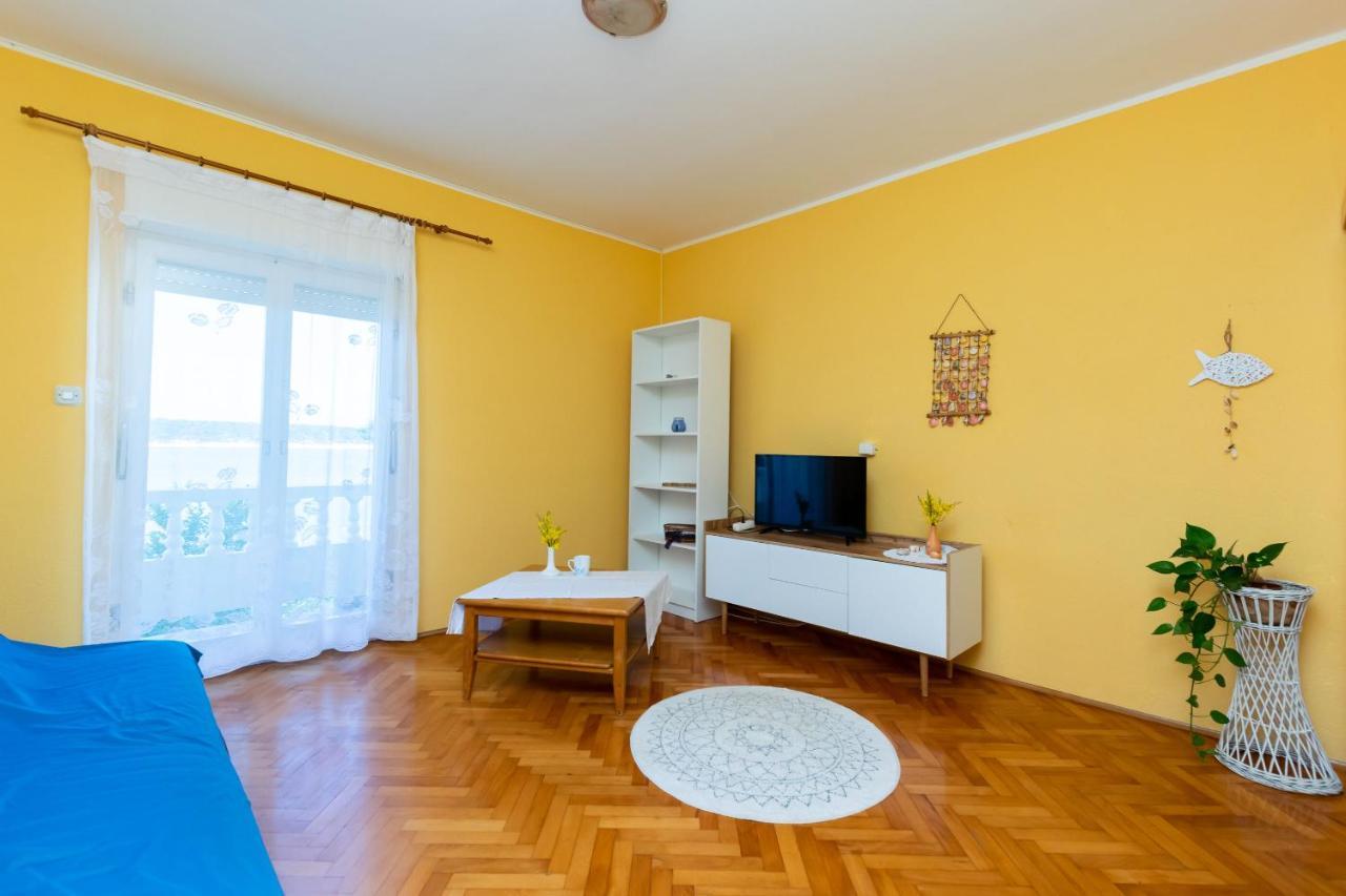 Apartments Biserka Barbat na Rabu Bagian luar foto